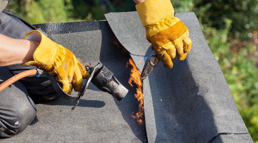 Professional gutter cleaning in Mount Vernon, OH